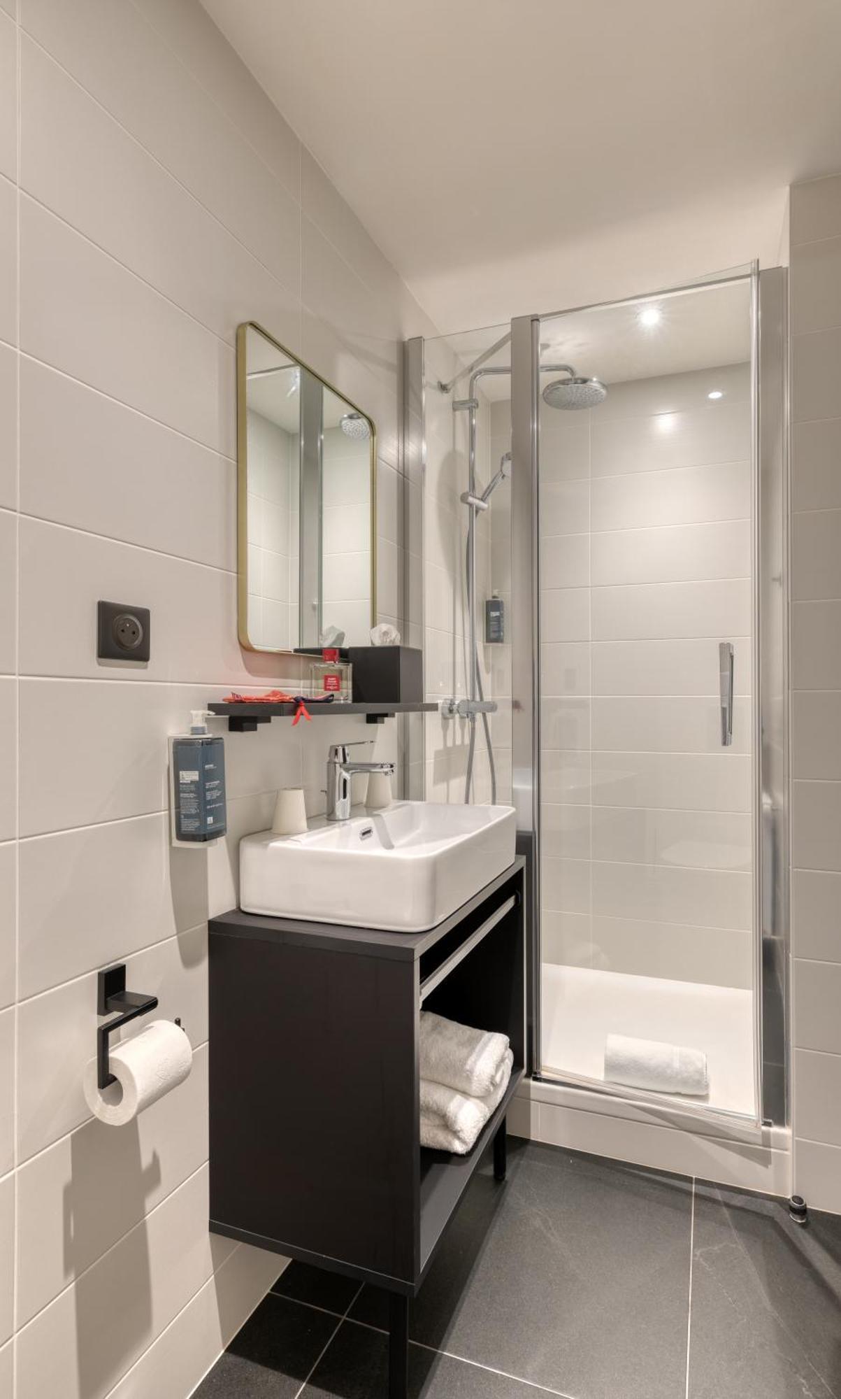 Brit Hotel Les Voyageurs Loudéac Dış mekan fotoğraf