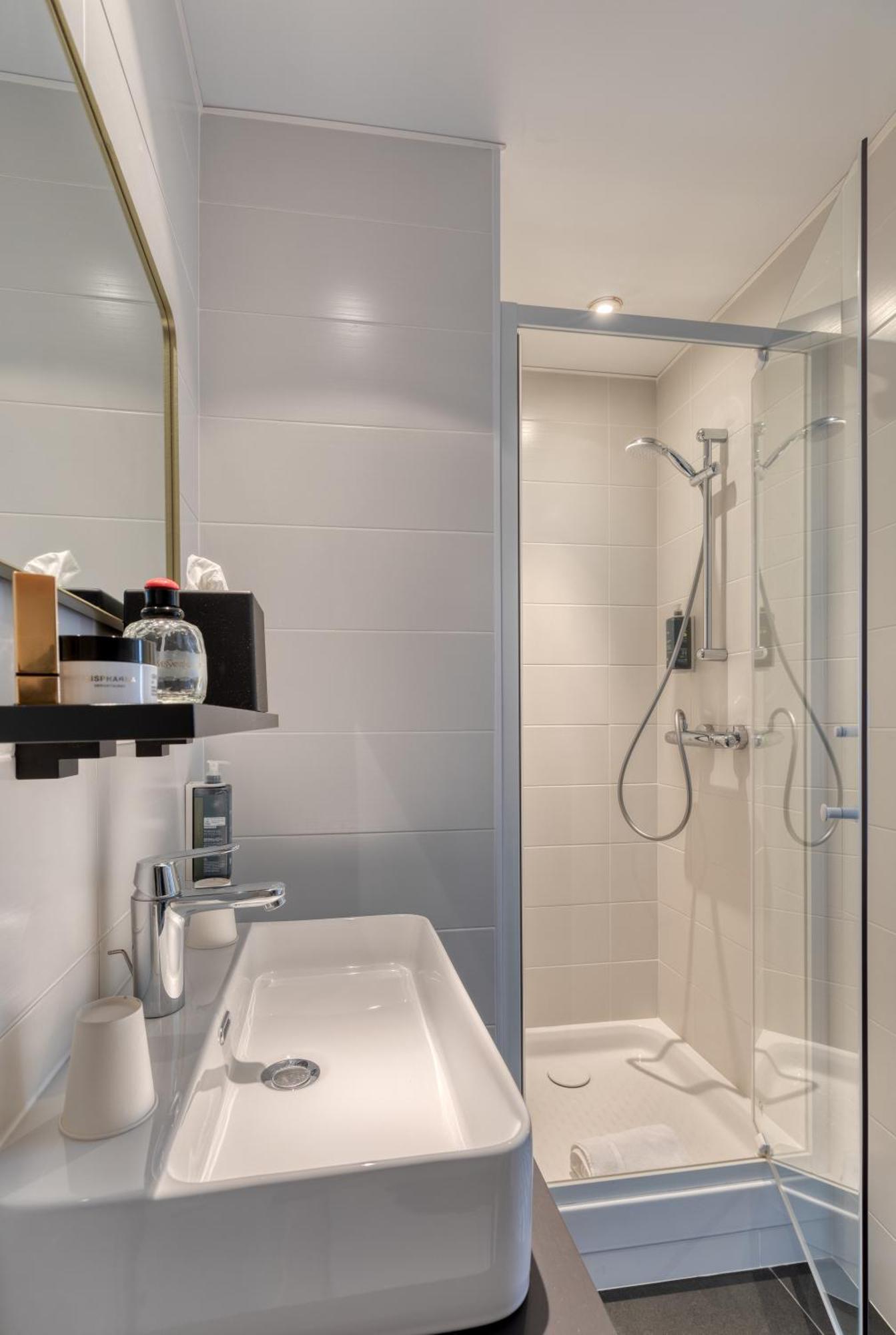 Brit Hotel Les Voyageurs Loudéac Dış mekan fotoğraf