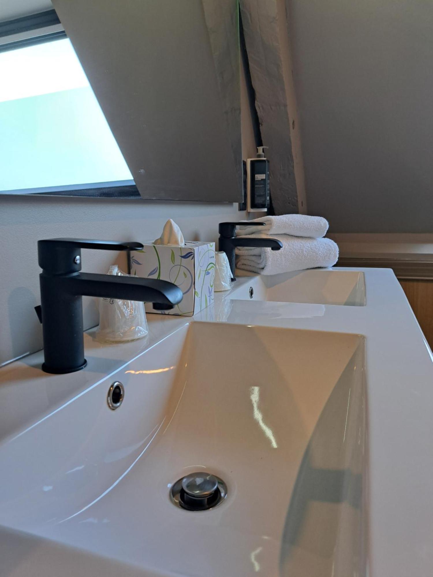 Brit Hotel Les Voyageurs Loudéac Dış mekan fotoğraf